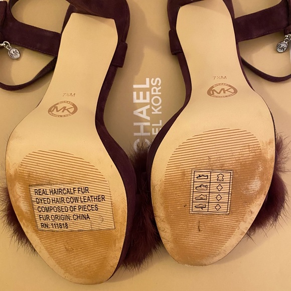 Michael Kors FAYE SUEDE & FUR HEEL SANDAL OPEN-TOE - Picture 5 of 6